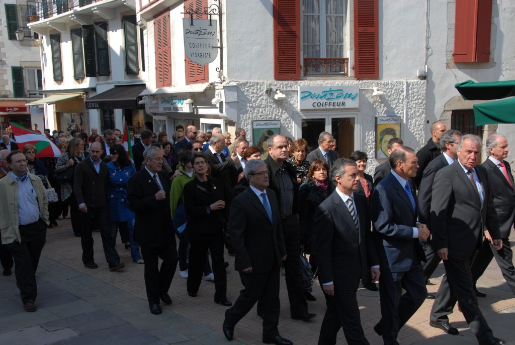 Homenaje al lehendakari Agirre en Donibane Lohitzune.