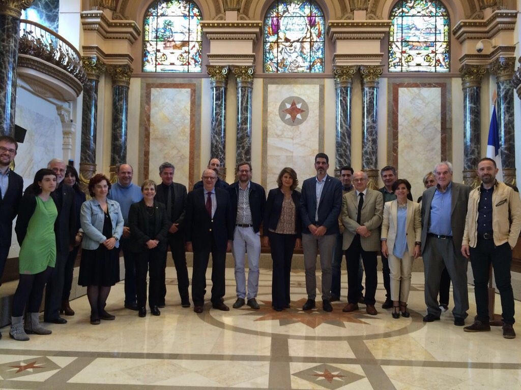 La delegación al completo, en el Ayuntamiento de Donostia